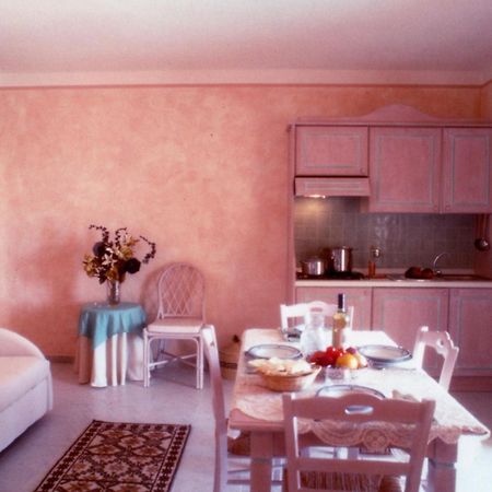 Residence Riva Azzurra Cannigione Zimmer foto