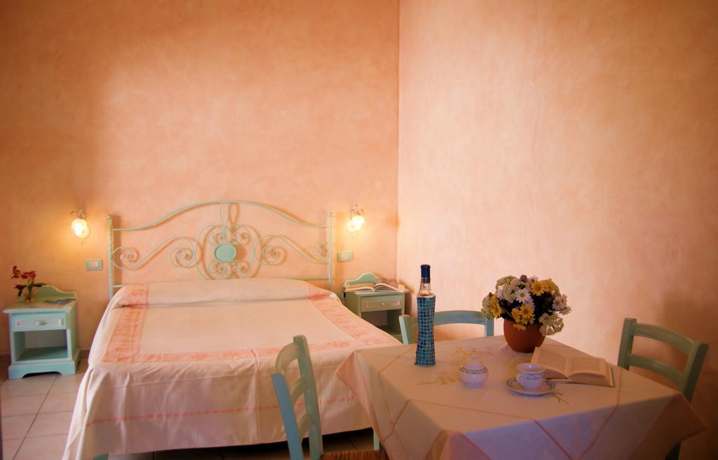 Residence Riva Azzurra Cannigione Zimmer foto