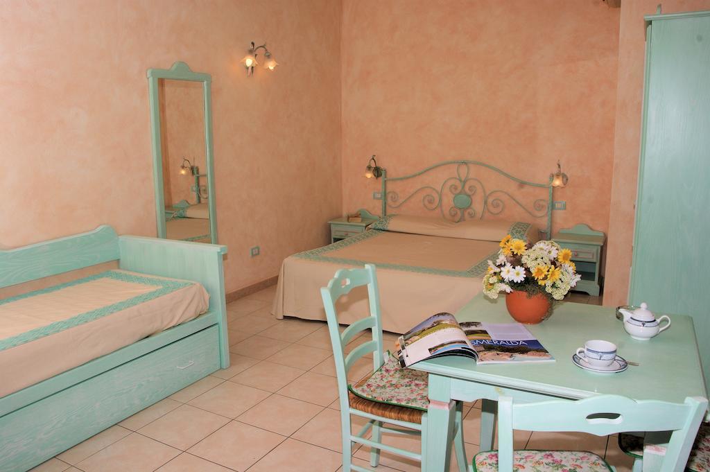 Residence Riva Azzurra Cannigione Zimmer foto