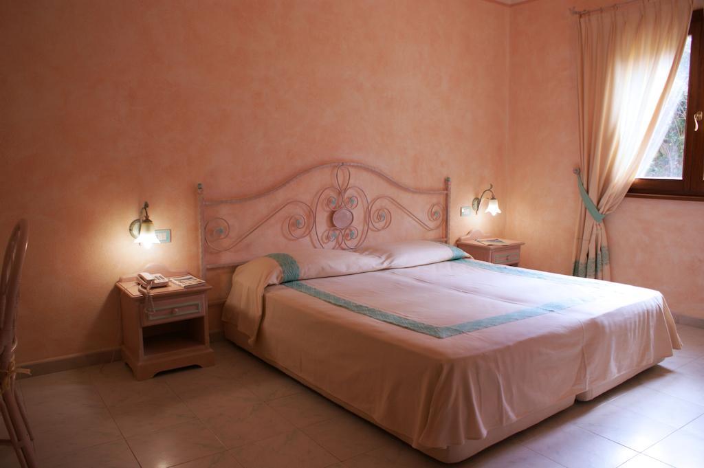 Residence Riva Azzurra Cannigione Zimmer foto